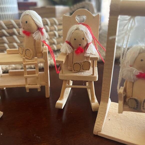 Vintage 70’s wood Christmas ornaments set of 6 - Picture 7 of 9